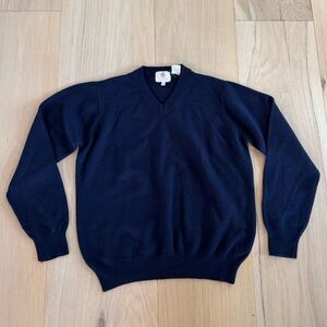 Viyella Vintage Navy Blue V-Neck Sweater 100% Merino Wool Size Medium